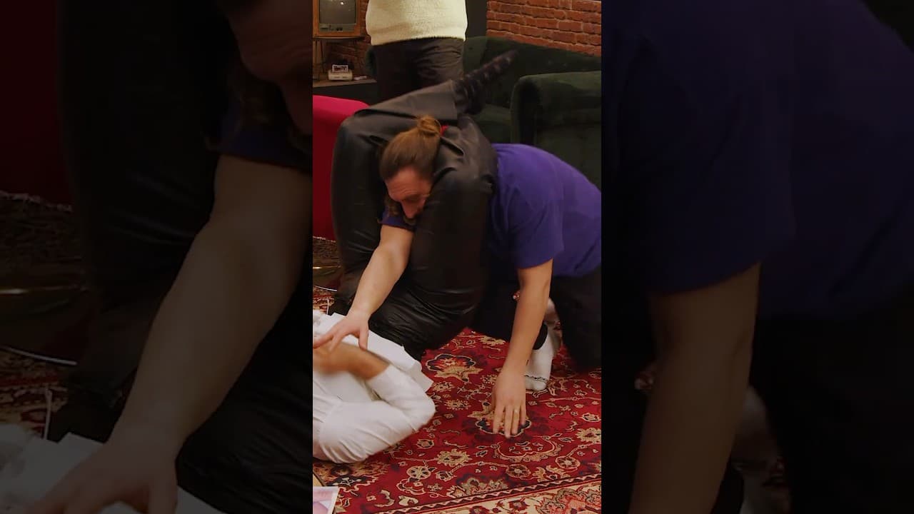 Mcfly se fait maîtriser en 2 secondes !