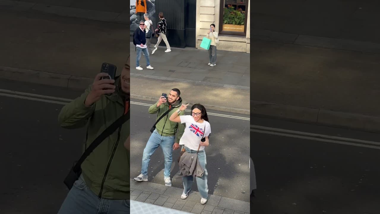 Pink bus rooftop gig round London yesterday