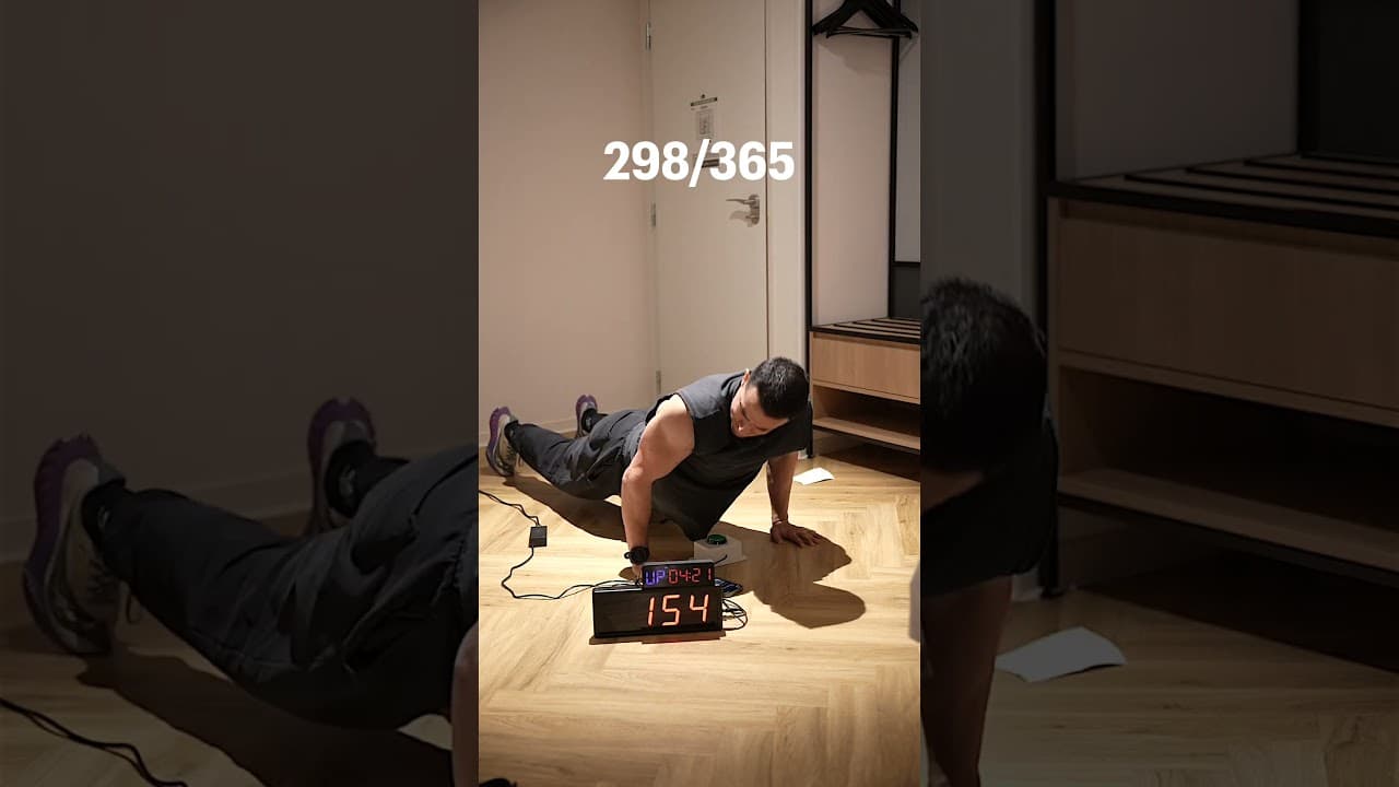 Day 298/365 one more push-up everyday for a whole year !! 😱