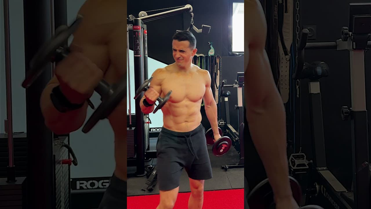 Smoking in the gym ! 😱