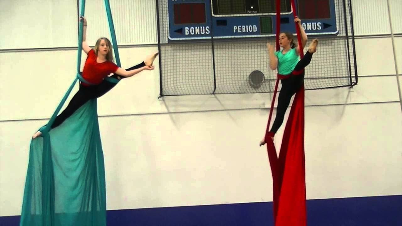 Billie Eilish and Simone Midby do Aerial Silks at Foshay performance