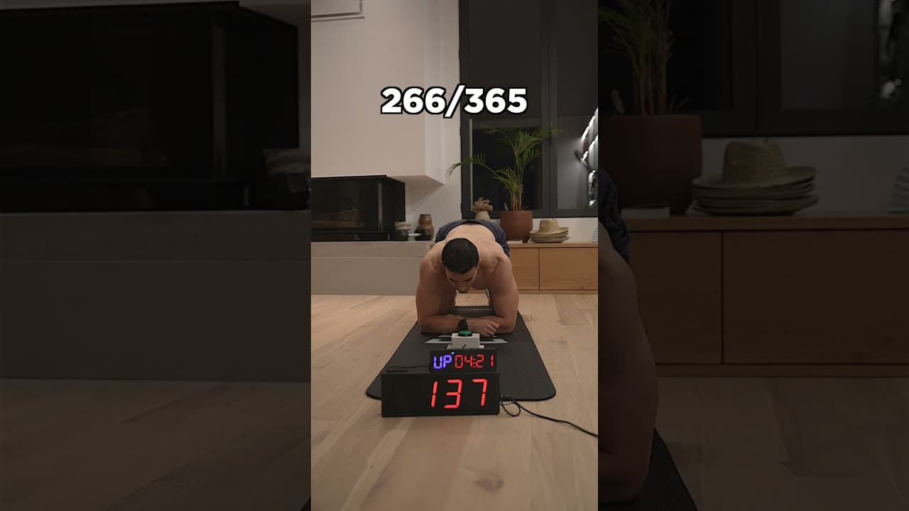 Day 266/365 one more push-up everyday for a whole year !! 😱