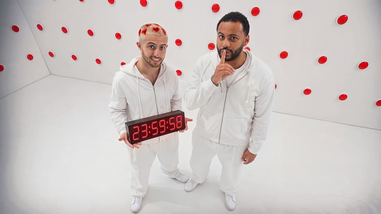 24H ENFERME AVEC 100 BOUTONS MYSTERES (avec Nico)