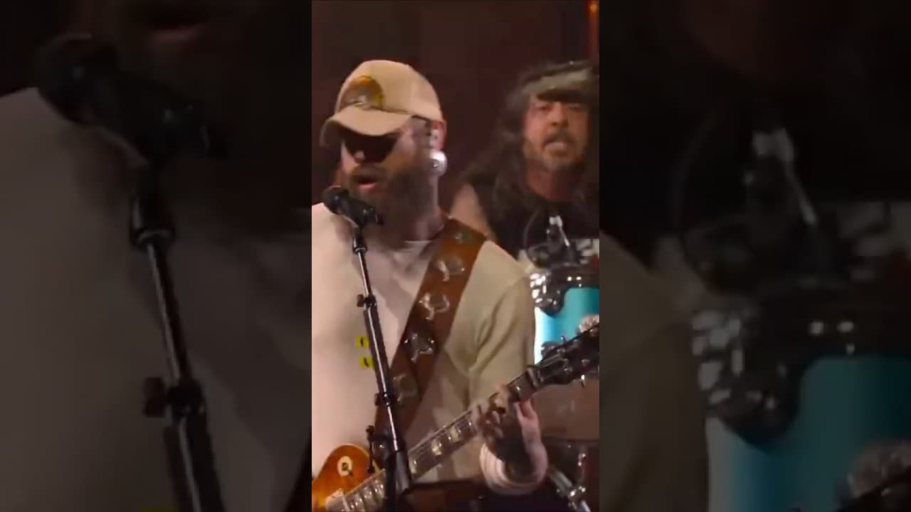 @SaturdayNightLive #SNL50 with @nirvana 🍻 #nirvana