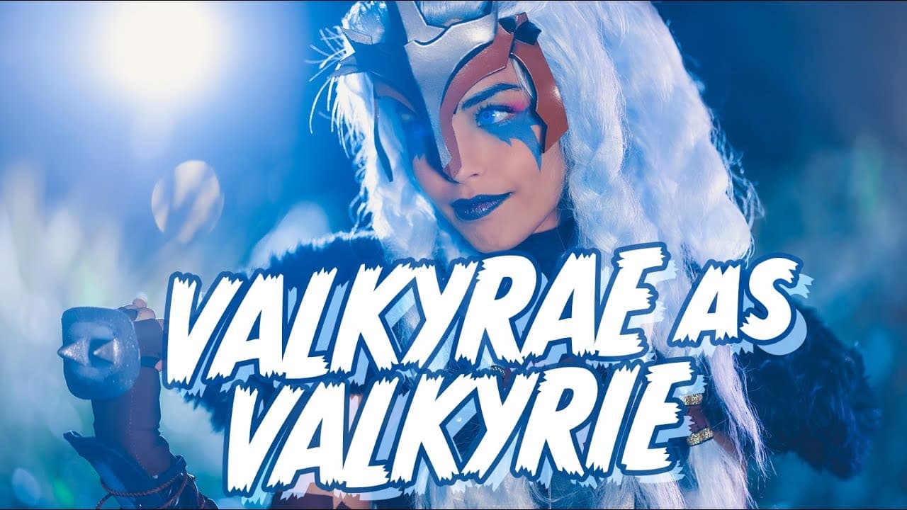 FORTNITE COSPLAY HALLOWEEN SPECIAL! Valkyrae as the Valkyrie Skin!